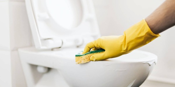 Els millors productes per netejar banys i WC
